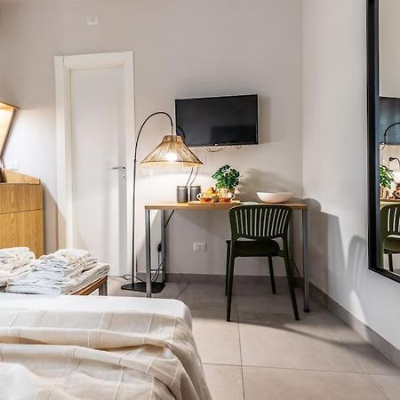 Dafne Room Un'Oasi Romana Per Coppie Zewnętrze zdjęcie